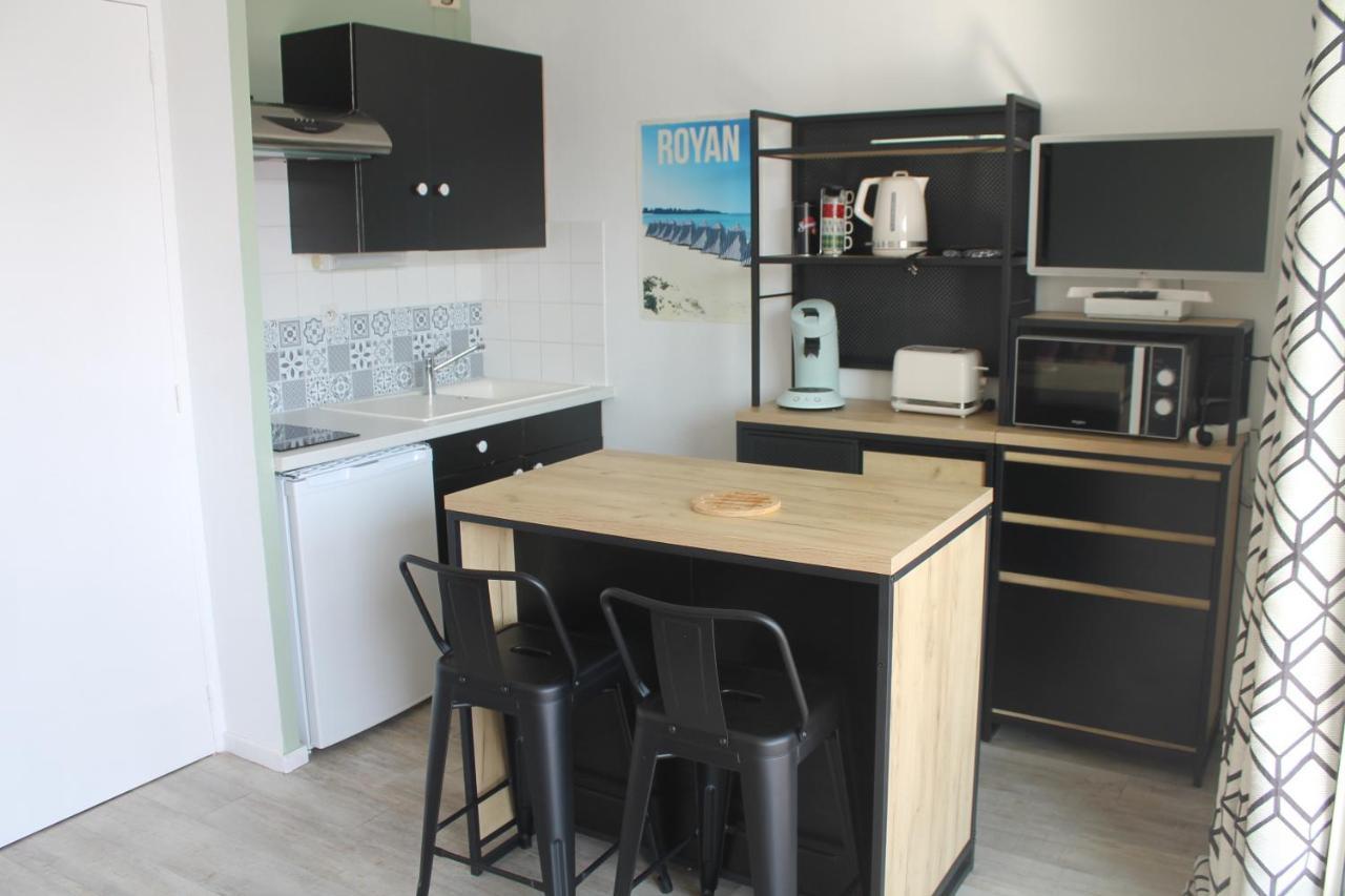 ロワイヤンStudio Avec Parking Proche Plage Et Centreアパートメント エクステリア 写真
